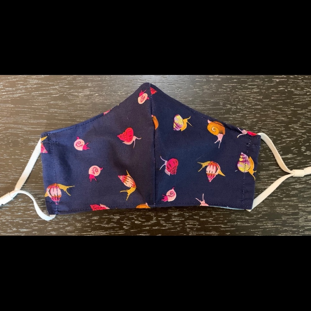 Fitted Snail mask with nose wire, filter pocket and adjustable ear loops